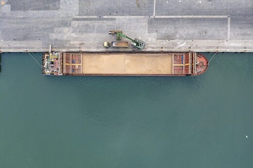 ship carry grain port