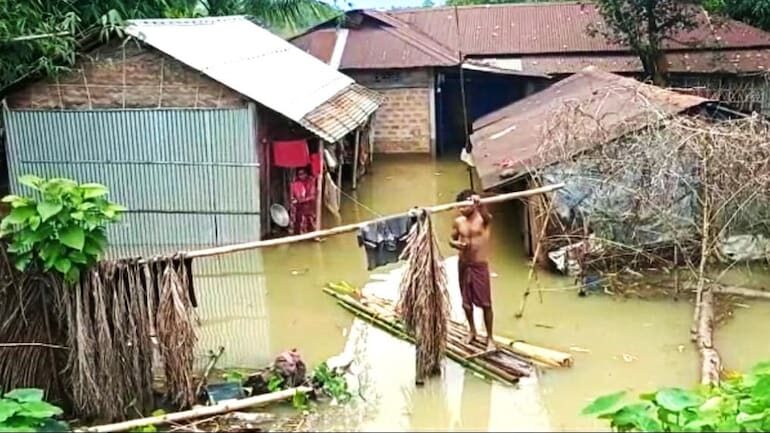 As many as 620 villages in Asaam still remain under floodwaters