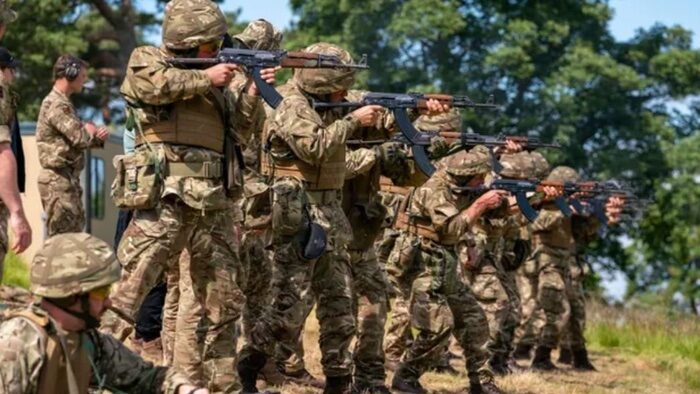 Click to enlarge UK Military Begins Training 10,000 Ukrainians
