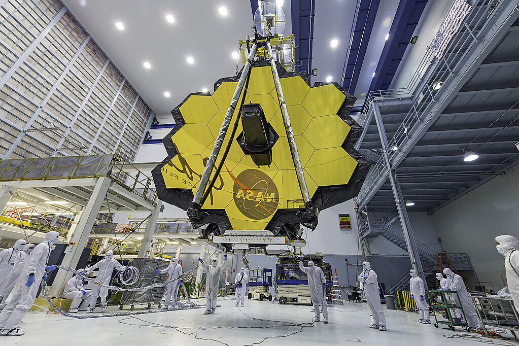 Click to enlarge jmaes webb telescope