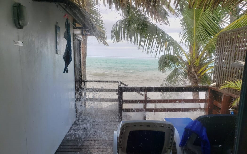 cook island sea surge
