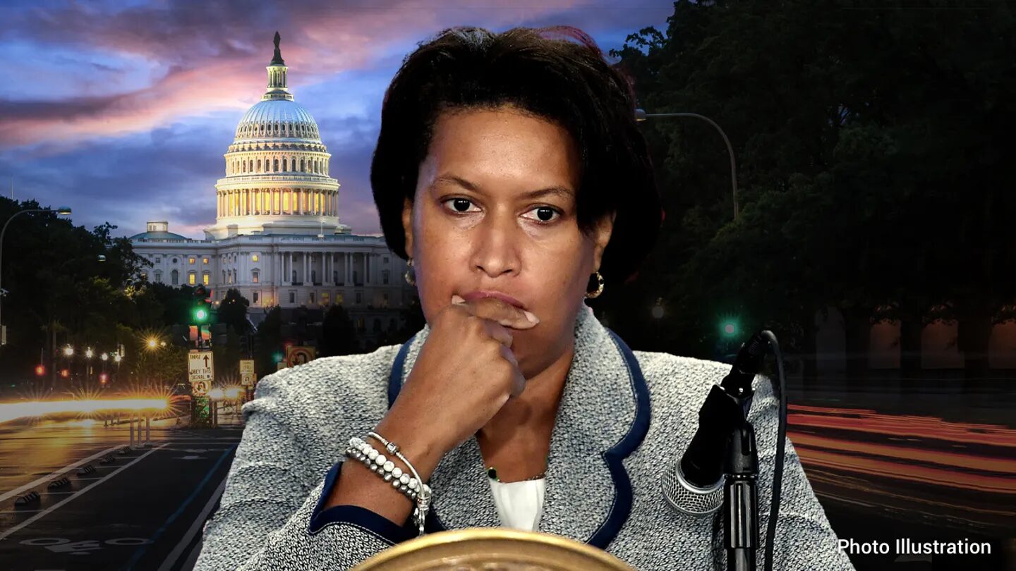 Click to enlarge dc mayor muriel bowser