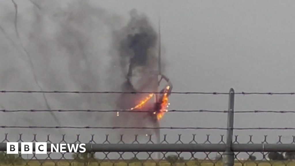 wind turbine texas lightning strike