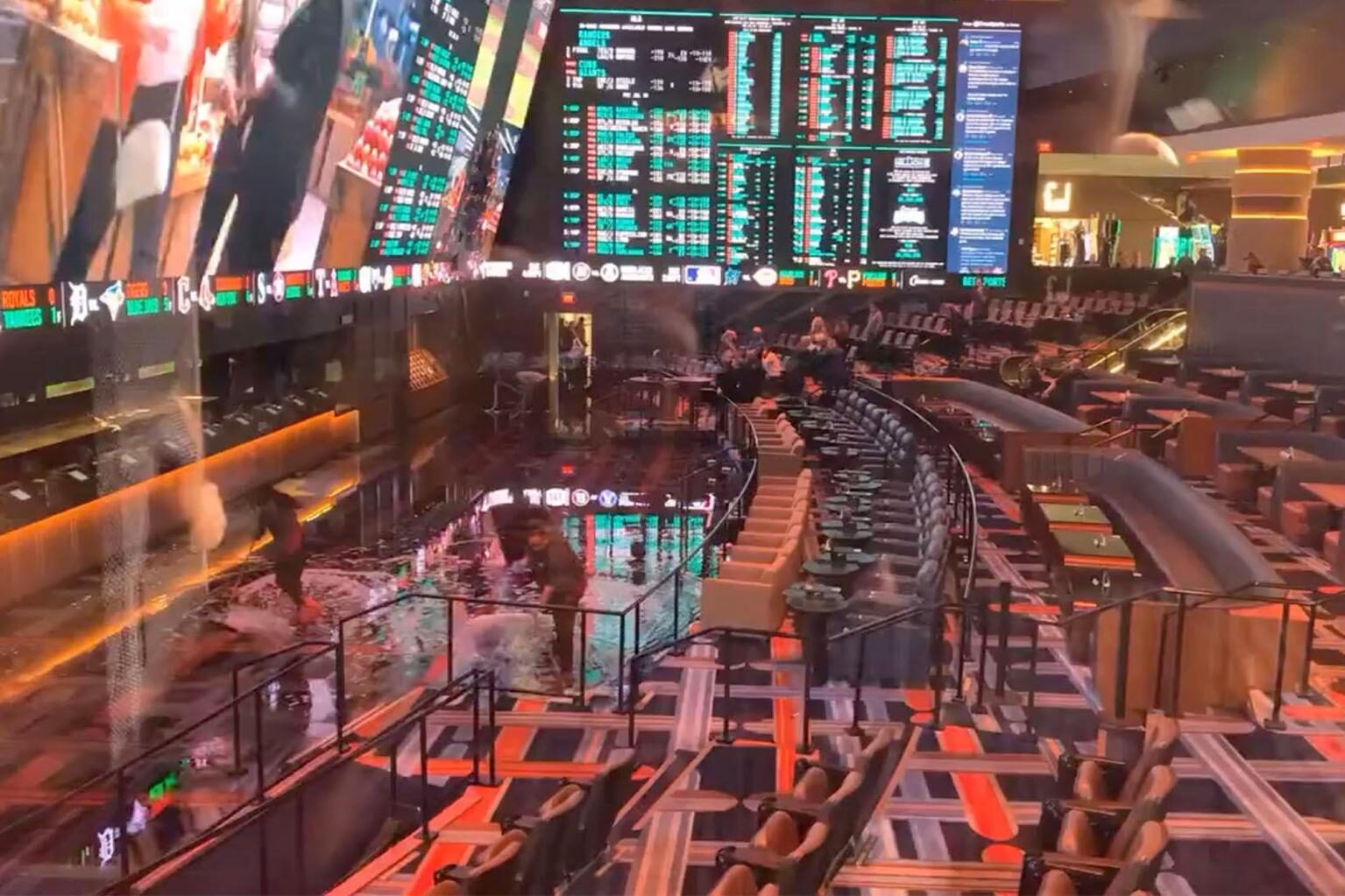 A video making the rounds on Twitter shows the flooding at the sports book at Circa.