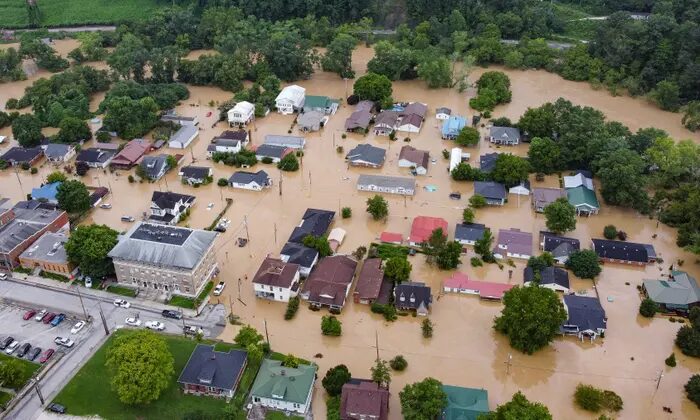 Kentucky: rescue teams deployed after deadly flash floods
