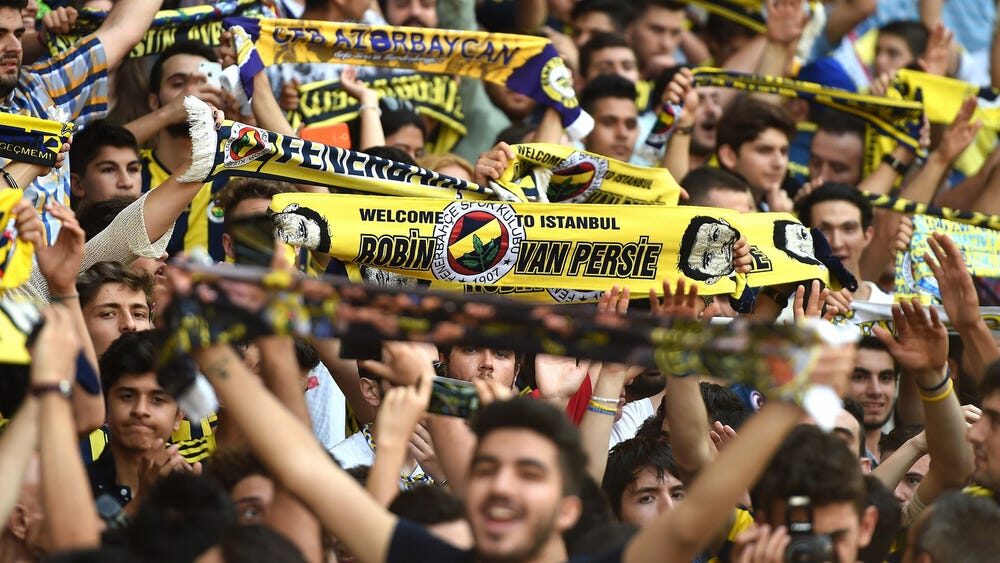 Fenerbahce fans football chant for Putin