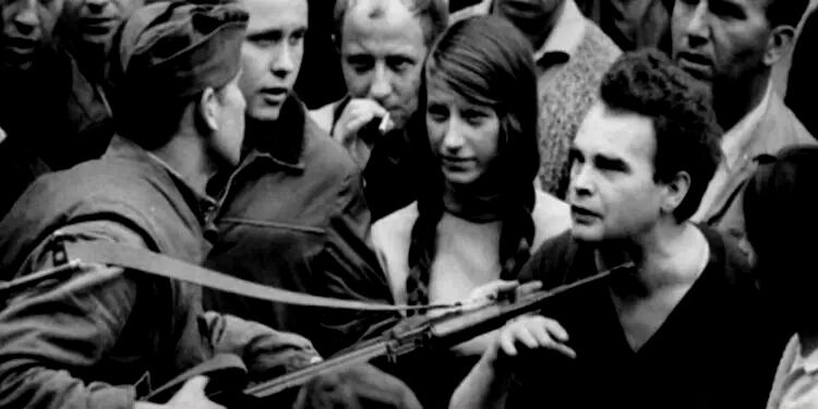totalitarian authoritarians soldier citizens