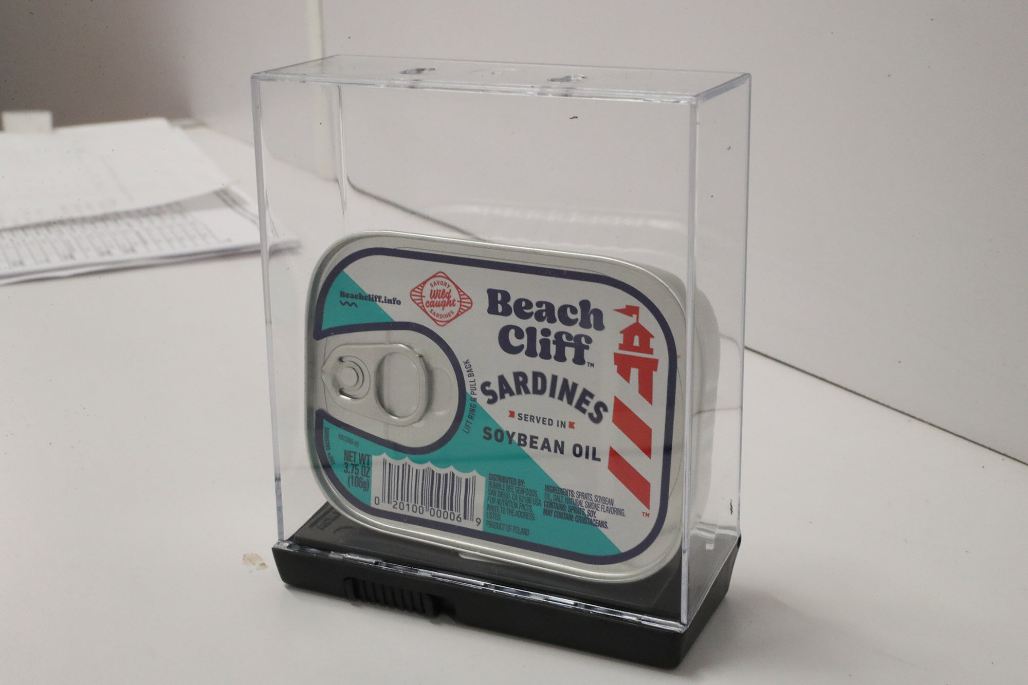 Click to enlarge sardines theft