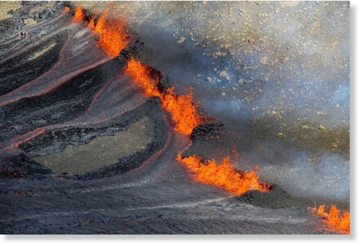 The eruption in Geldingadalir started at 13:18 today.