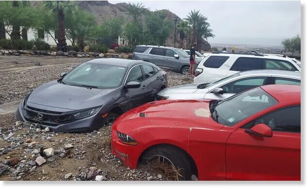 Flash floods bury cars and strand tourists in Death Valley – 2nd major flooding in a week