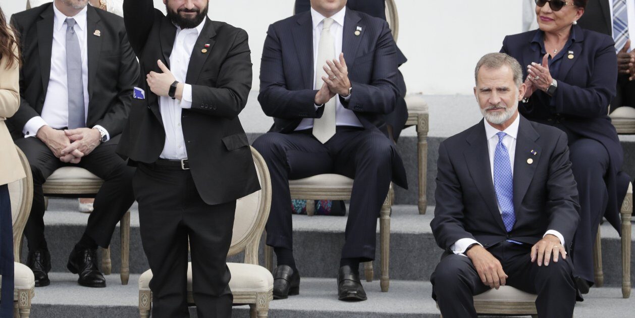 Click to enlarge Spain's king Felipe VI