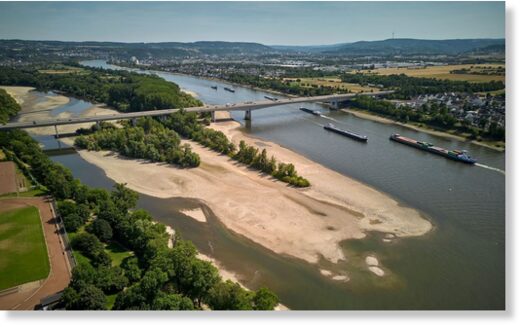Europe's low water levels threaten Rhine river