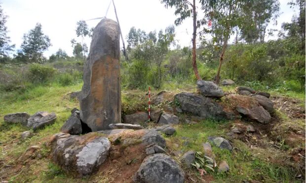 Click to enlarge La Torre-La Janera megalithic site