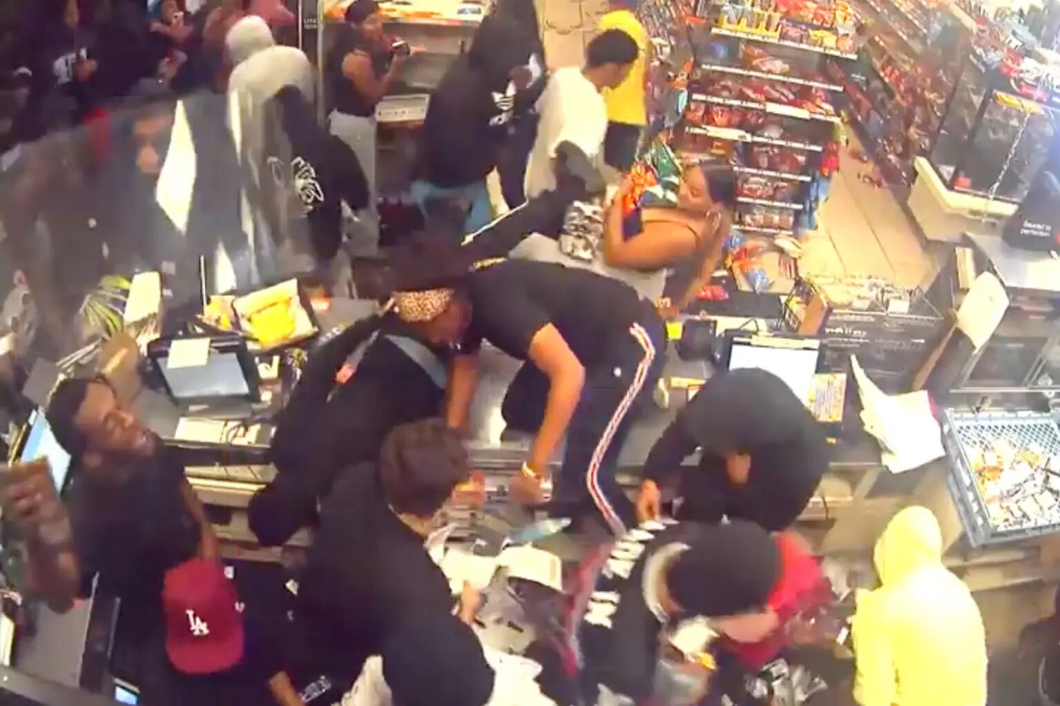 Click to enlarge flash mob looting