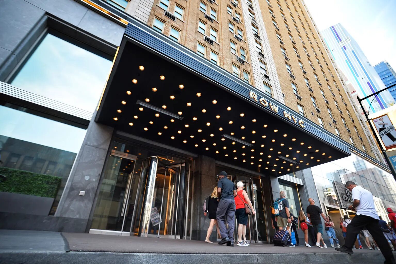 nyc migrant hotel
