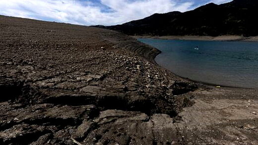 europe drought lake serre-poncon water levels