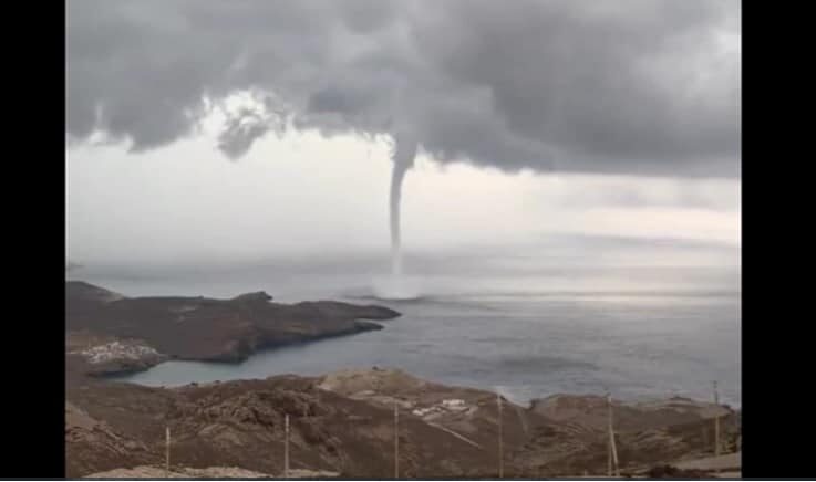An impressive waterspout was formed off Mykonos.