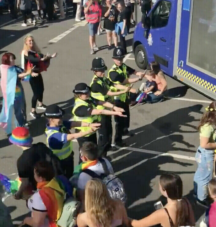 UK police macarena