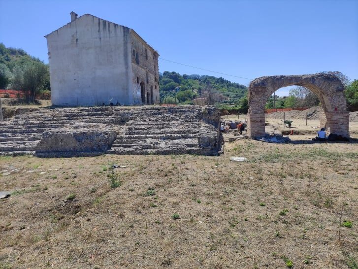 Click to enlarge roman temple