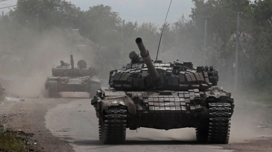 Click to enlarge Russian Tanks