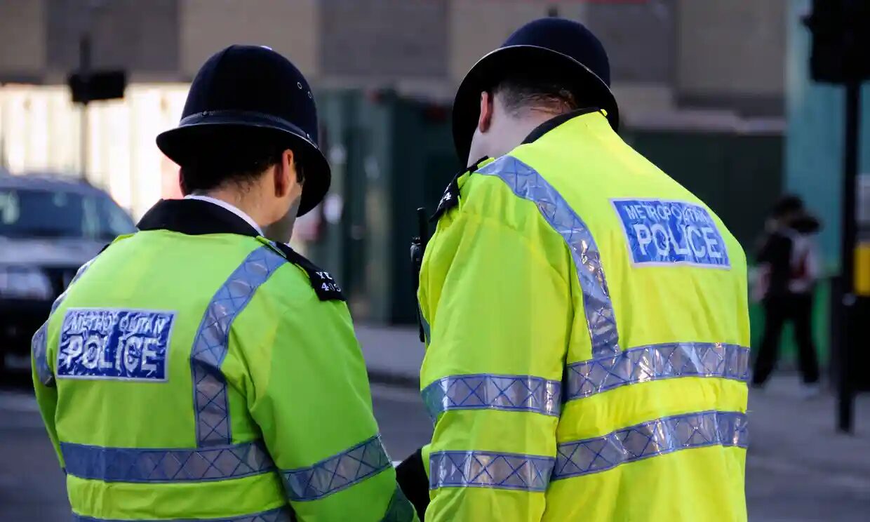 met police officers