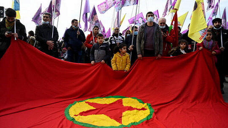 PKK kurds flag
