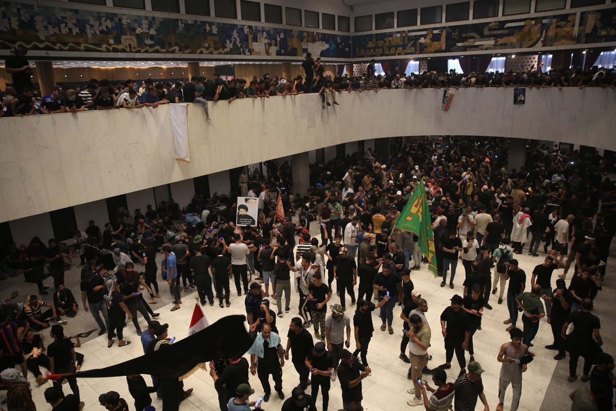 iraq parliament storm al-sadr supporters