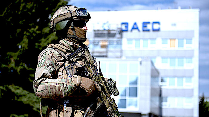 Click to enlarge On guard