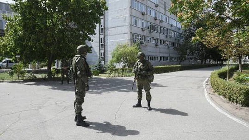russia soldiers guardZaporozhye nuclear power plant Ukraine