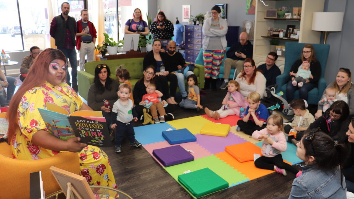 drag queen story hour library