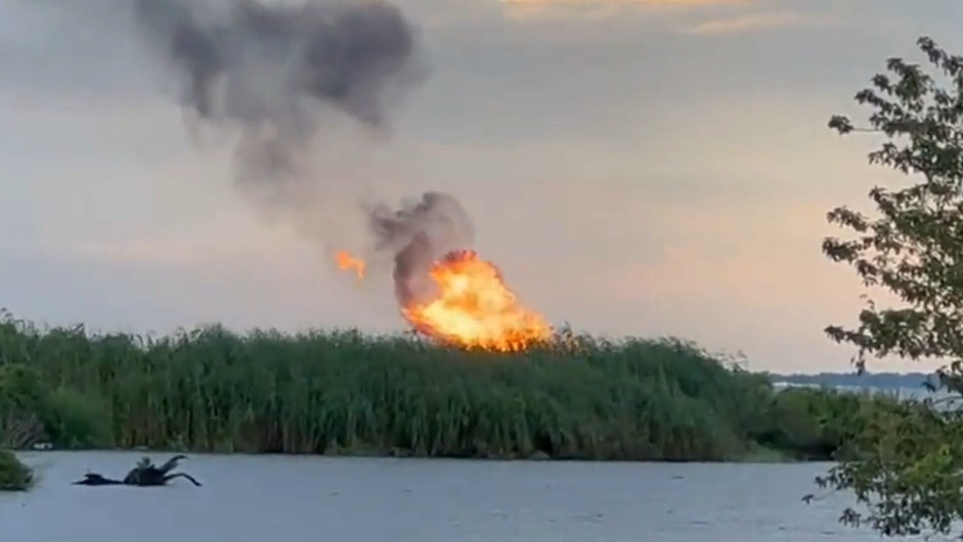 Click to enlarge pipeline explosion