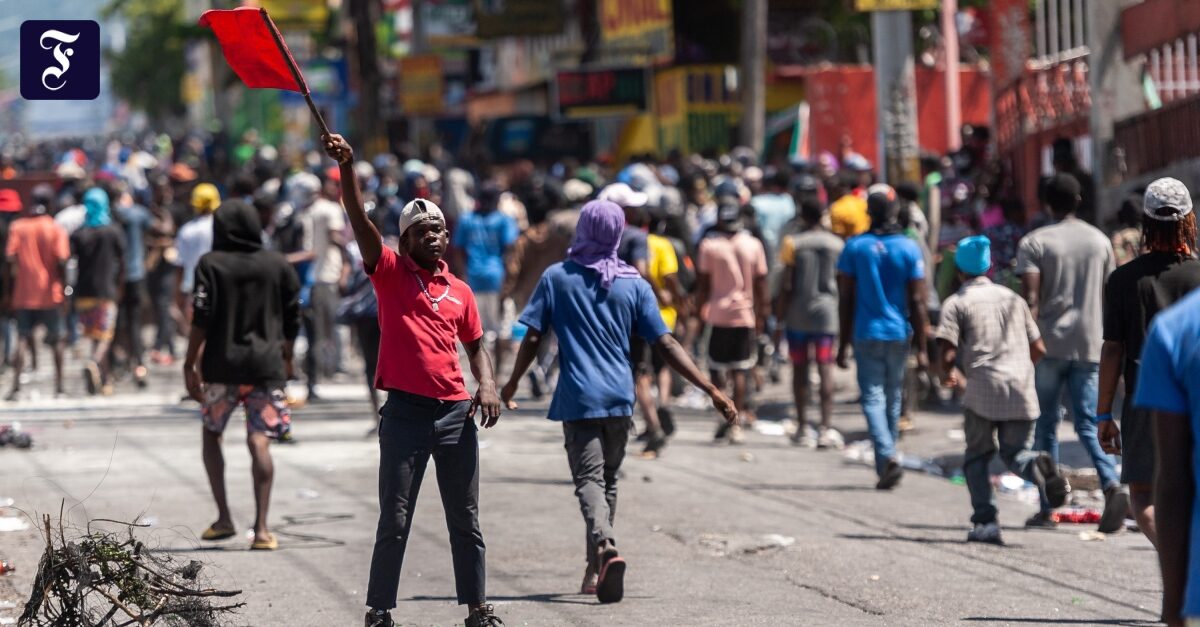 Click to enlarge haiti protest 2022 september