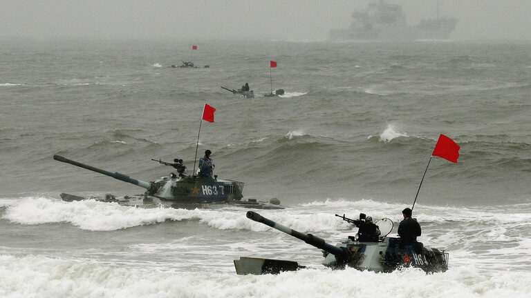 Click to enlarge Amphibious armored vehicles of the Chinese People's Liberation Army