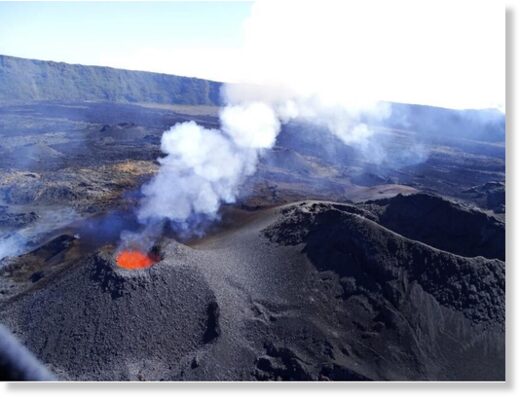 Piton de la Fournaise Volcano (La Réunion):