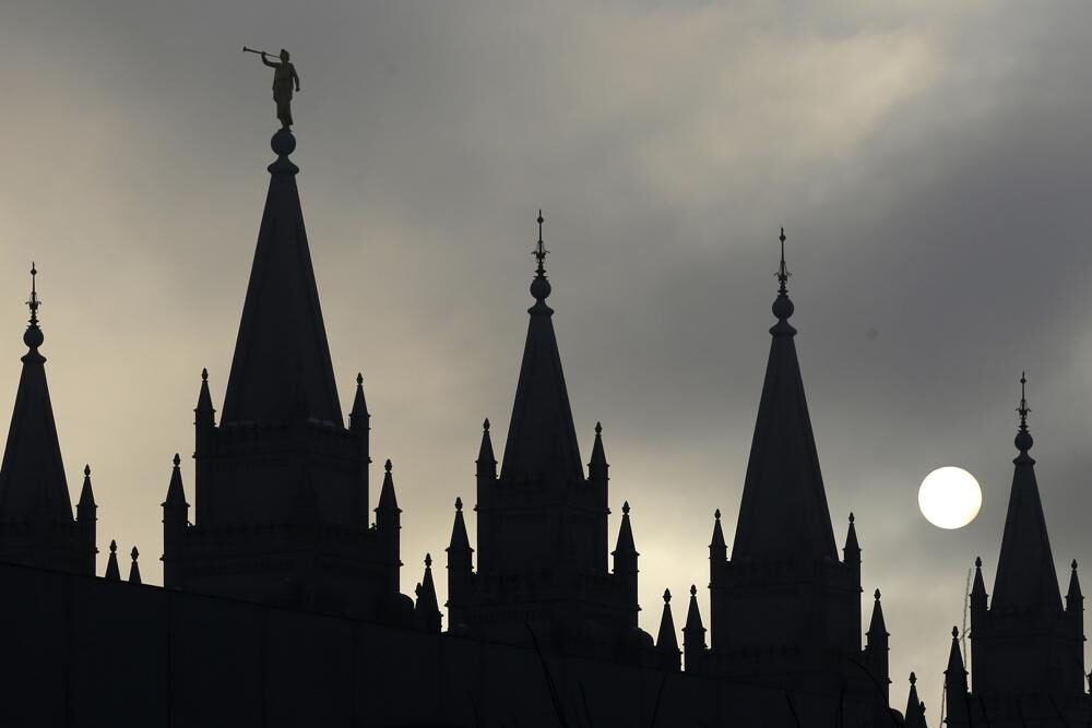 angel moroni