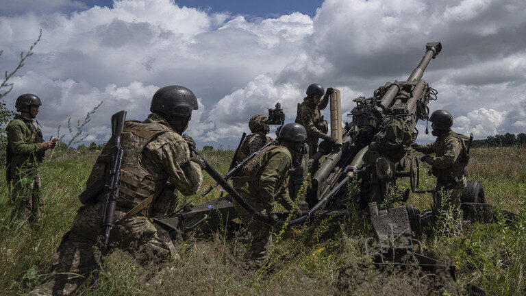Click to enlarge ukrainian soldiers