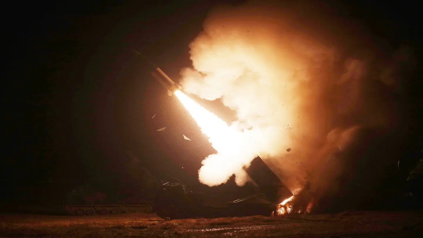 Click to enlarge south korea airbase explosion