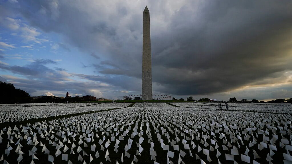 flags covid deaths washington monument