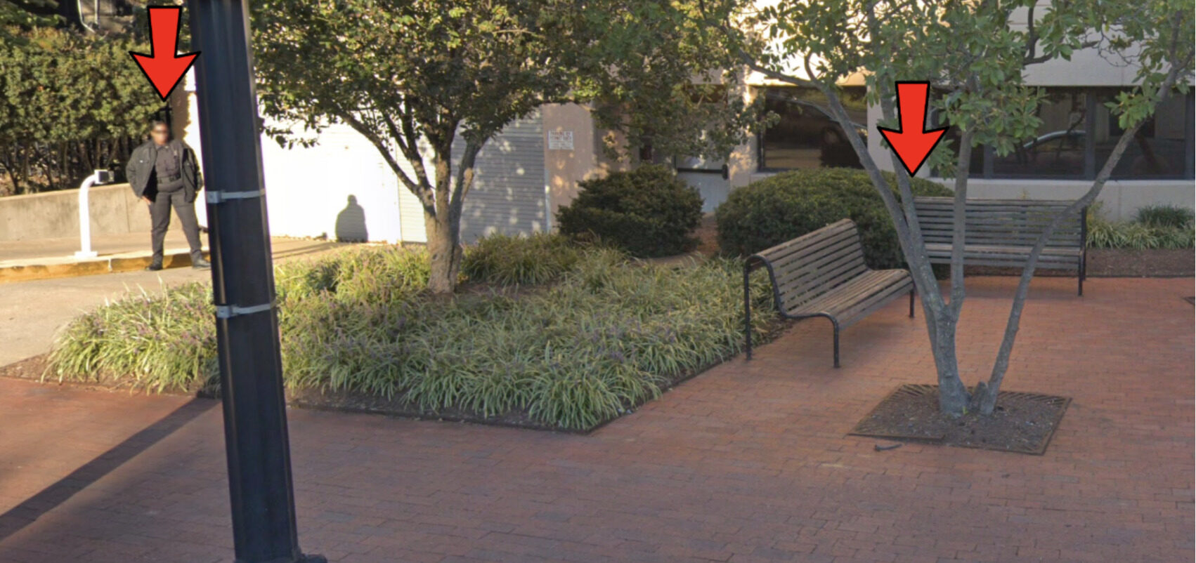 Click to enlarge security guard near fbi pipe bomb hoax jan 6