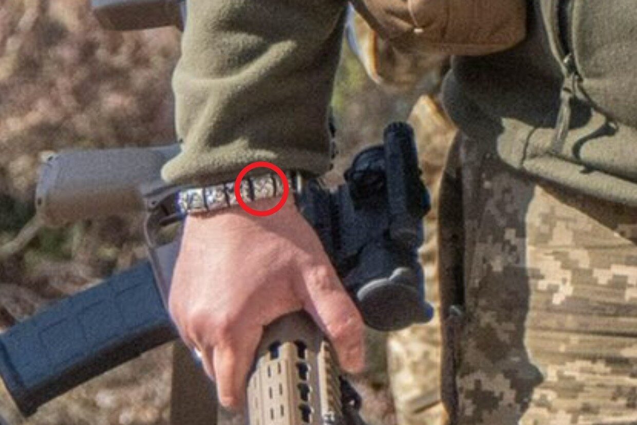 General Valerii Zaluzhnyi's swastika bracelet Ukraine neo nazi