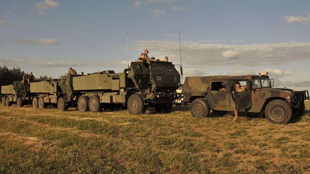 Click to enlarge military convoy Ukraine