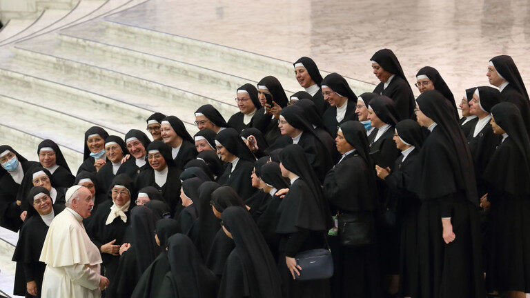 pope nuns