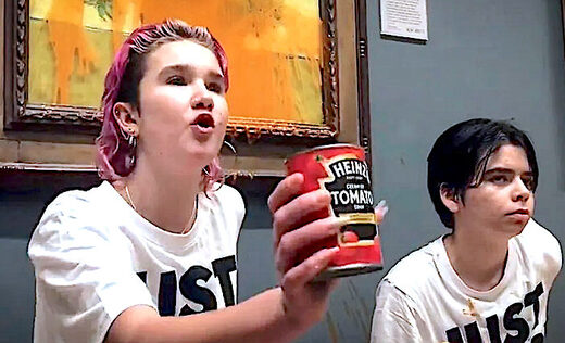Click to enlarge protesters soup