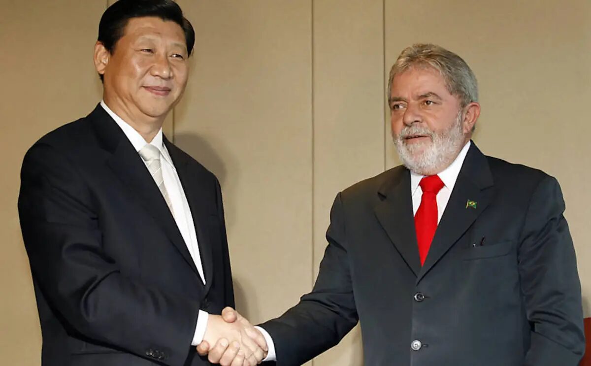 Lula and Xi in younger days.