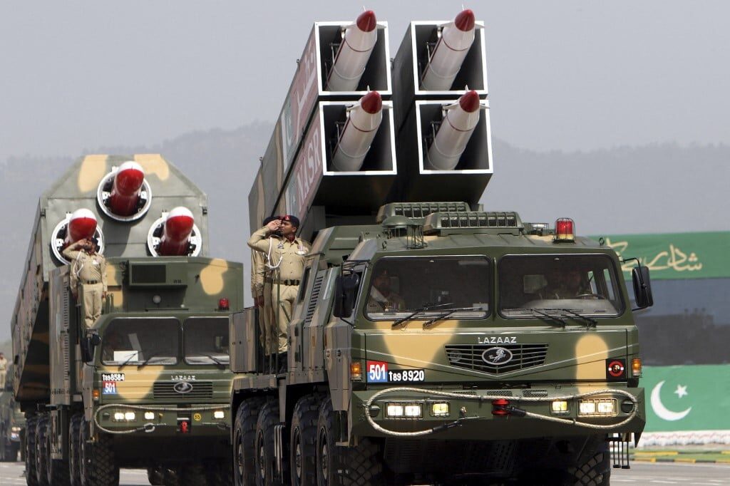 Click to enlarge Pakistan military missles