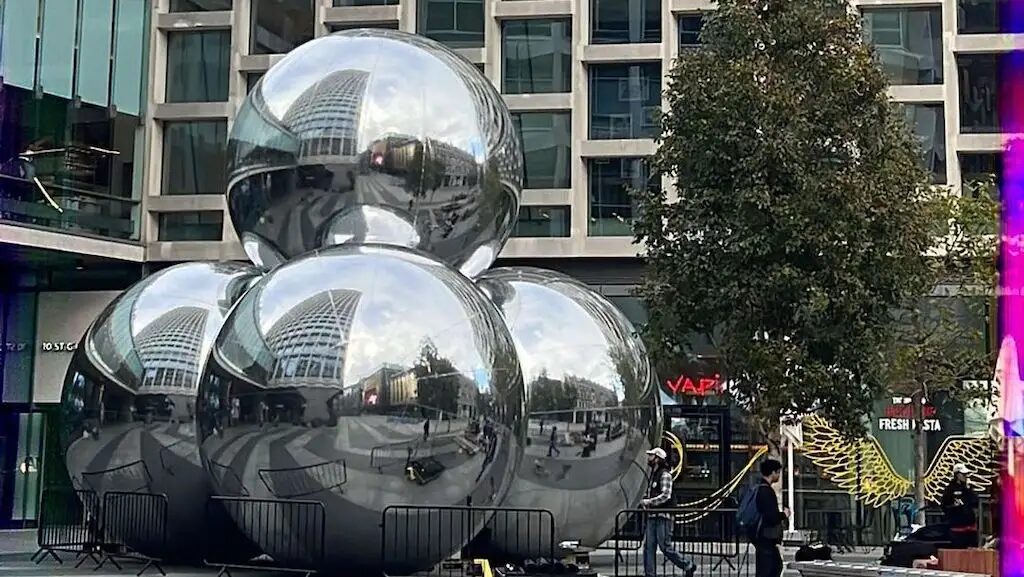 mount kimbie art installation