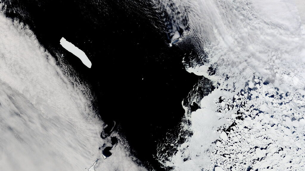 Click to enlarge Iceberg antarctica