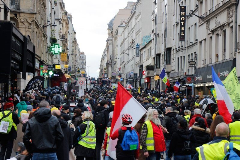 Click to enlarge yellow vest 2022 anniversary