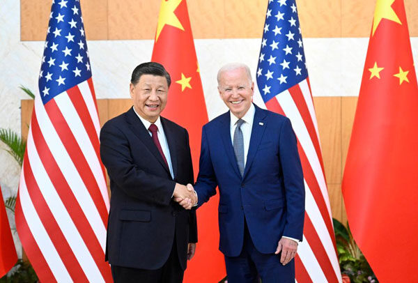 Click to enlarge Joe Biden (R) and Chinese president Xi Jinping