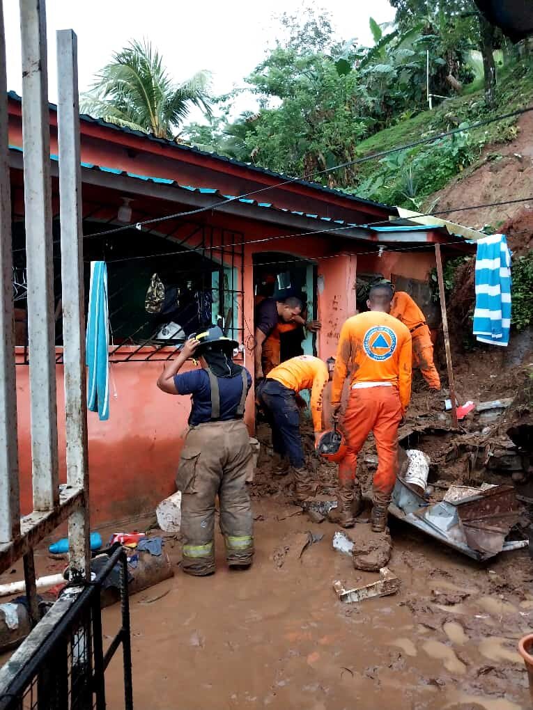 Click to enlarge Landslide in Cativá, Colón District, Colón Province